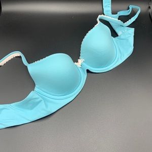 Victoria’s Secret body by Victoria demi bra size 36a light blue with white trim!